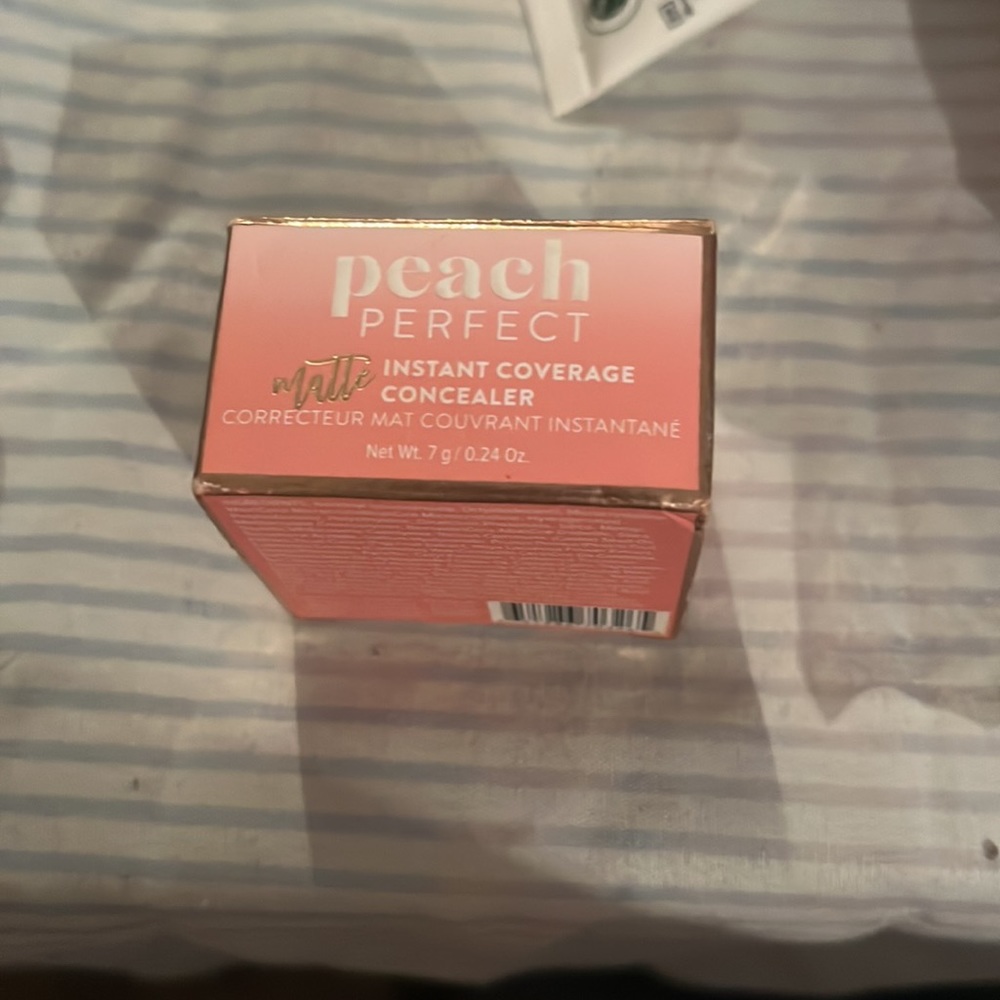 Brand new Too Faced concealer - Picture 2 of 8